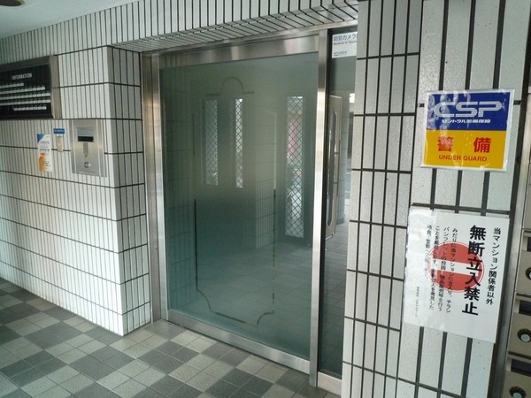 エントランス　毎日通るエントランスはこのようになっています