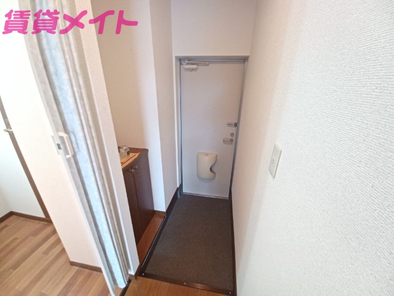 玄関　別部屋参考写真です