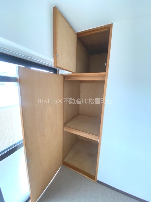 収納　収納（物入れ・天袋付）