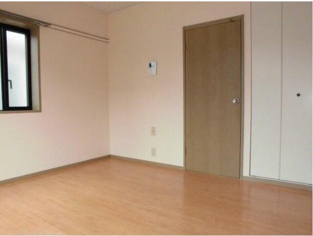 居室・リビング　角部屋ではありません。参考写真です。