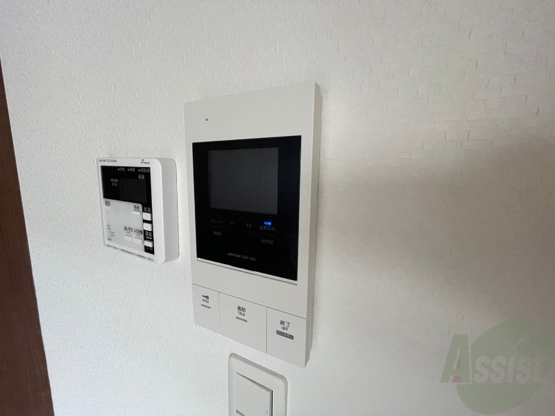 セキュリティ　ＴＶモニター付インターホンです。来客者の顔が見えるので安心！