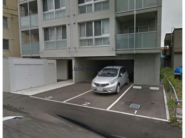 駐車場　駐車場