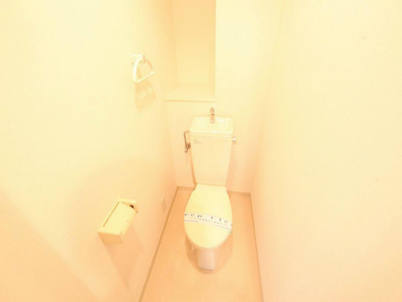 トイレ　トイレ　温水洗浄便座取り付け可