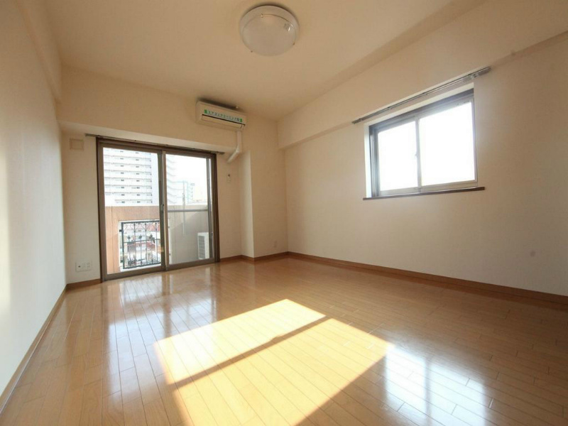 居室・リビング　洋室11.4帖　クローゼット付（収納充実してます）