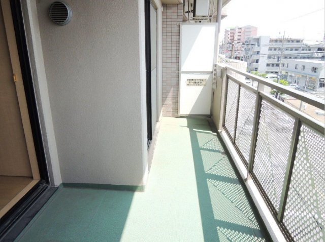 バルコニー　※別号室の参考写真です。