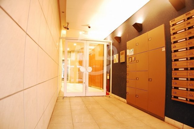 エントランス　ベルシモンズ桜川　エントランス