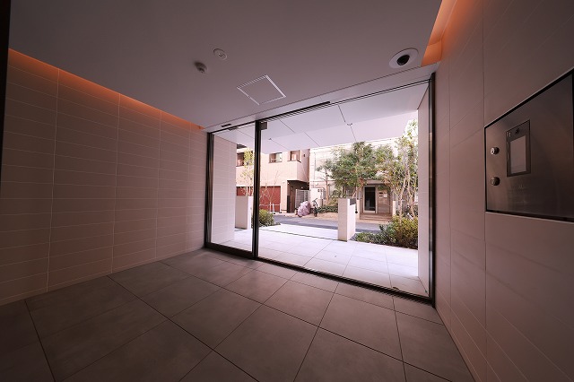 エントランス　エントランス