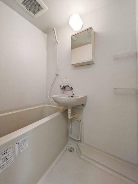 バス・シャワールーム　別部屋参考写真