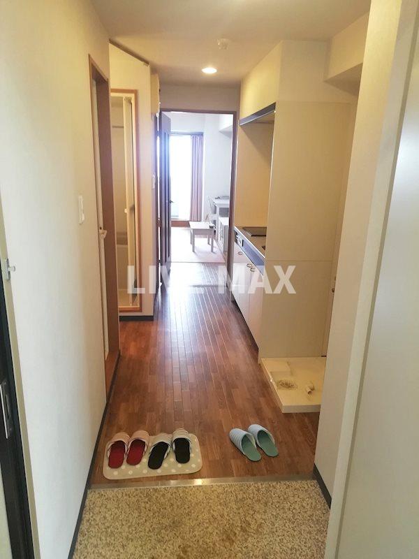 玄関　※別部屋のお写真になります