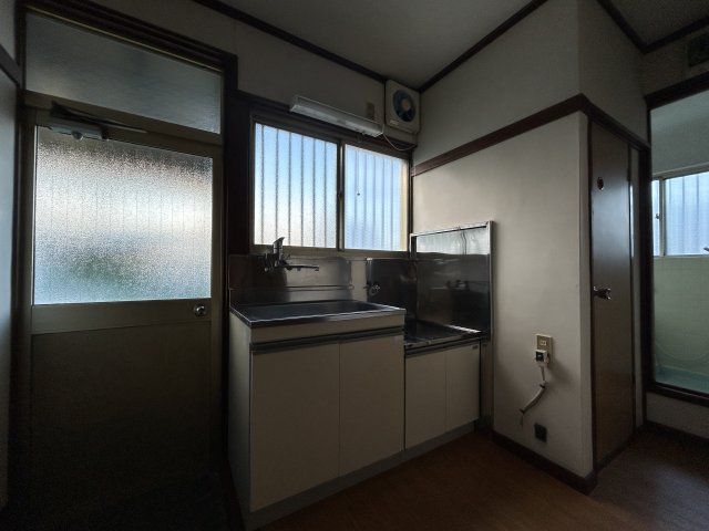 キッチン　旭ハウス 201