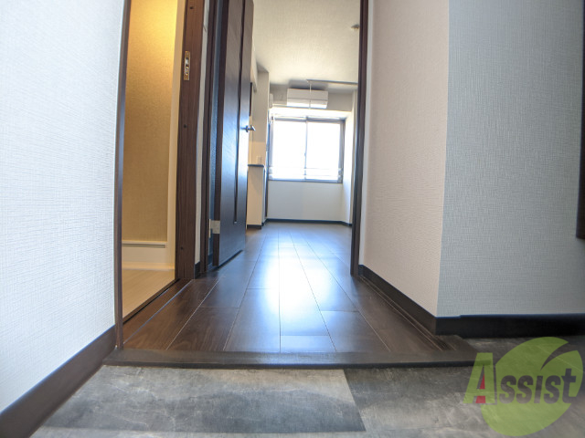 玄関　玄関でございます。毎日の出入りはこちらから。