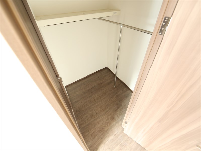 収納　ウォークインクローゼット（収納充実してます）