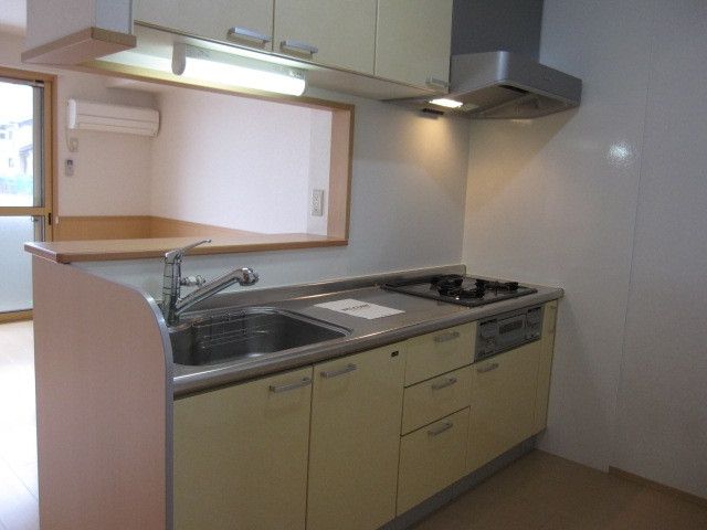 キッチン　※別号室参考写真です