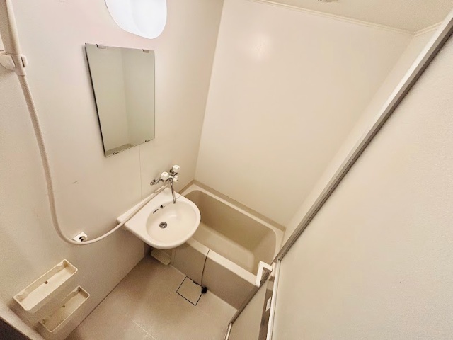 バス・シャワールーム　別部屋参照。