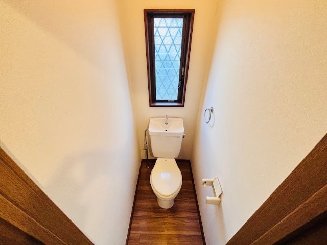 トイレ　別部屋参照。