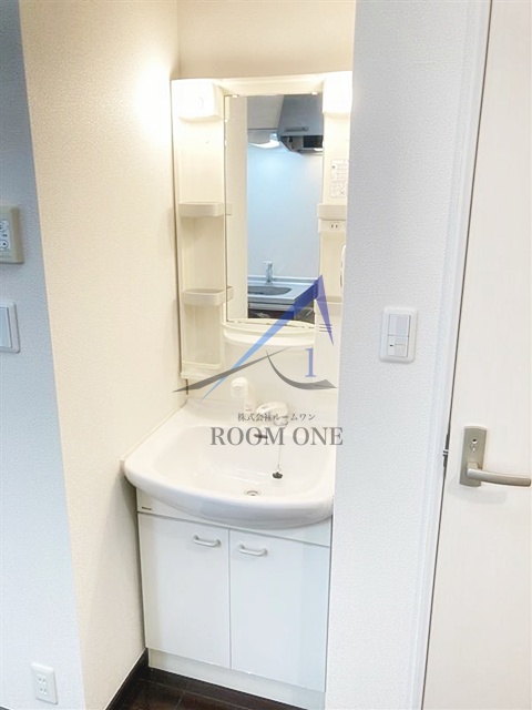 洗面設備　洗面台です。