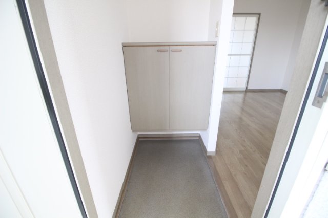 玄関　シンプルで使いやすい玄関です