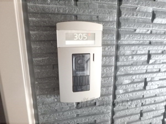 玄関　インターホン