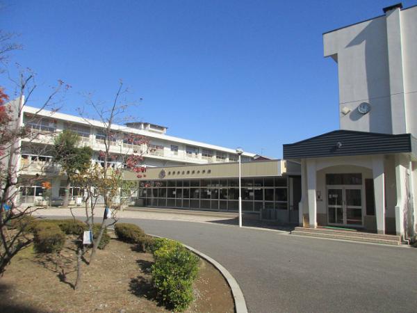 小学校　南部小学校（小学校）まで160m