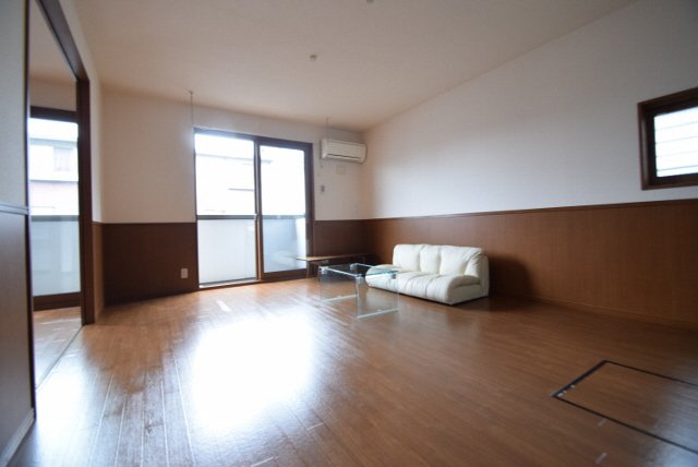 居室・リビング　12帖のＬＤＫ