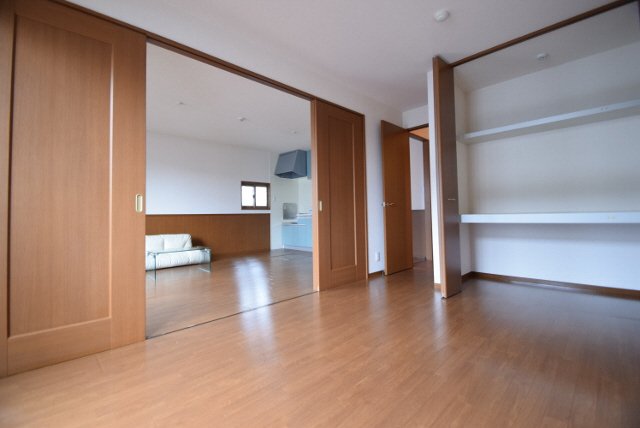 その他　リビングと開放して広く使えます。