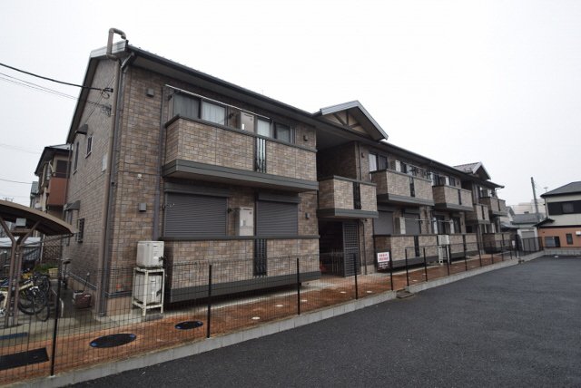 建物外観　バルコニー前開けており日当たり良好です！