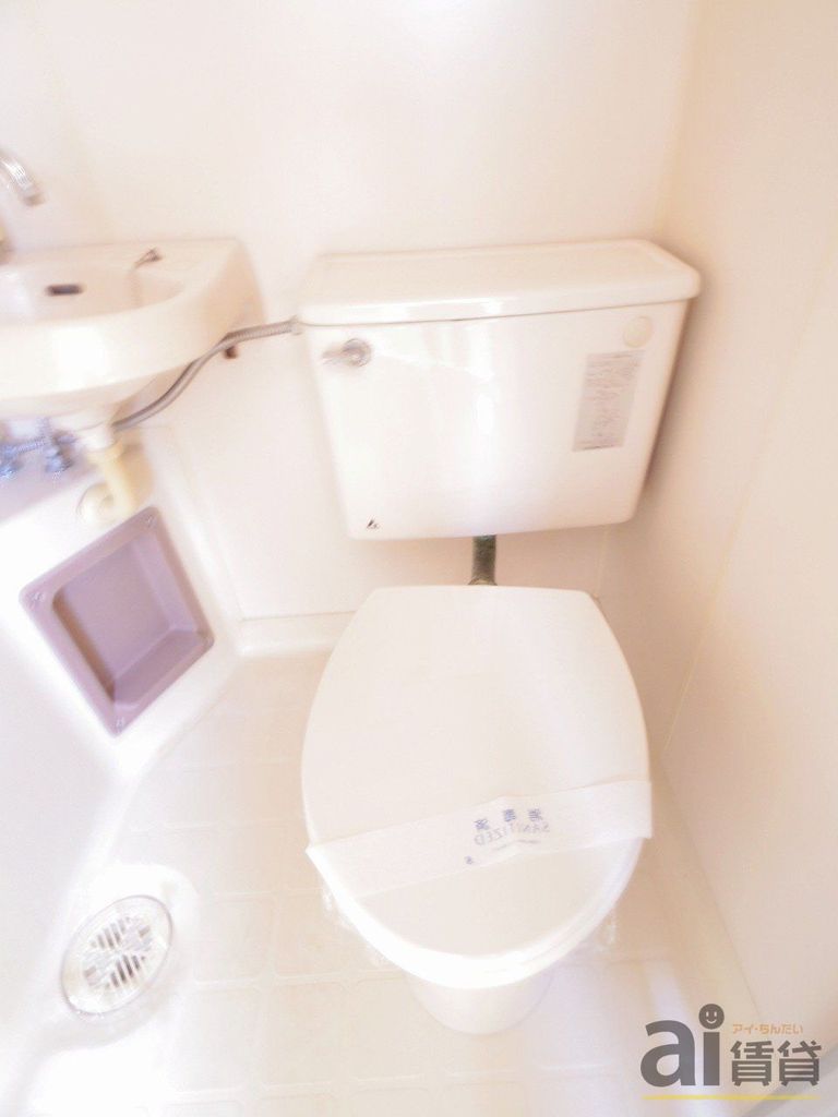 トイレ　※同仕様写真