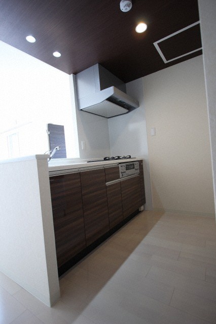 キッチン　人気で使用しやすい対面式システムキッチンです♪