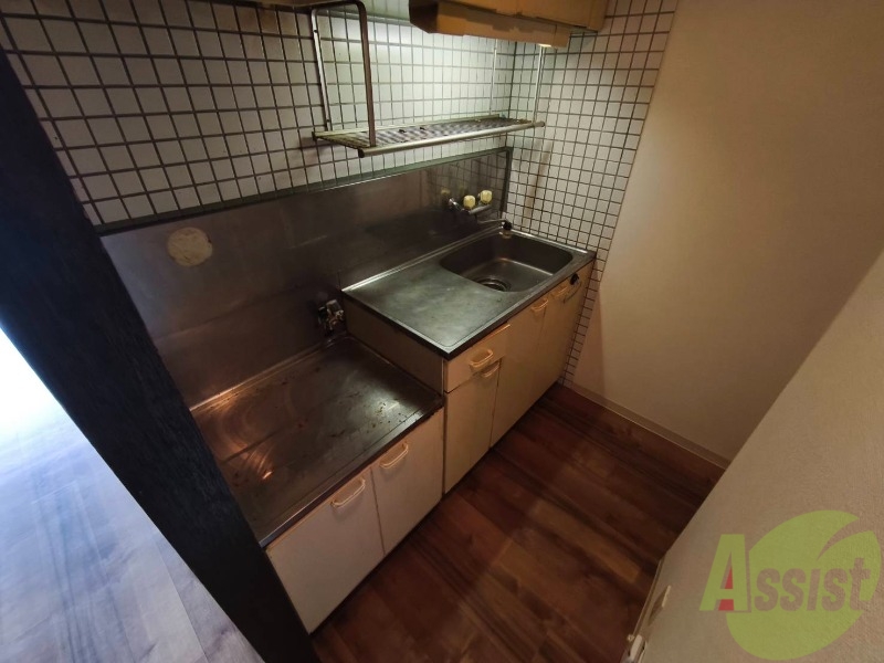 キッチン　ガスキッチンです。２口コンロが設置できます。