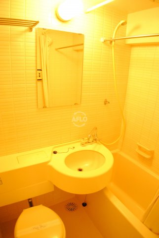 洗面設備　ハイツオークラ靭公園　洗面台