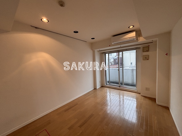 居室・リビング　使いやすい形の為、レイアウトを楽しめます♪