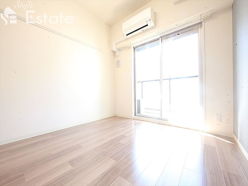 居室・リビング　内装