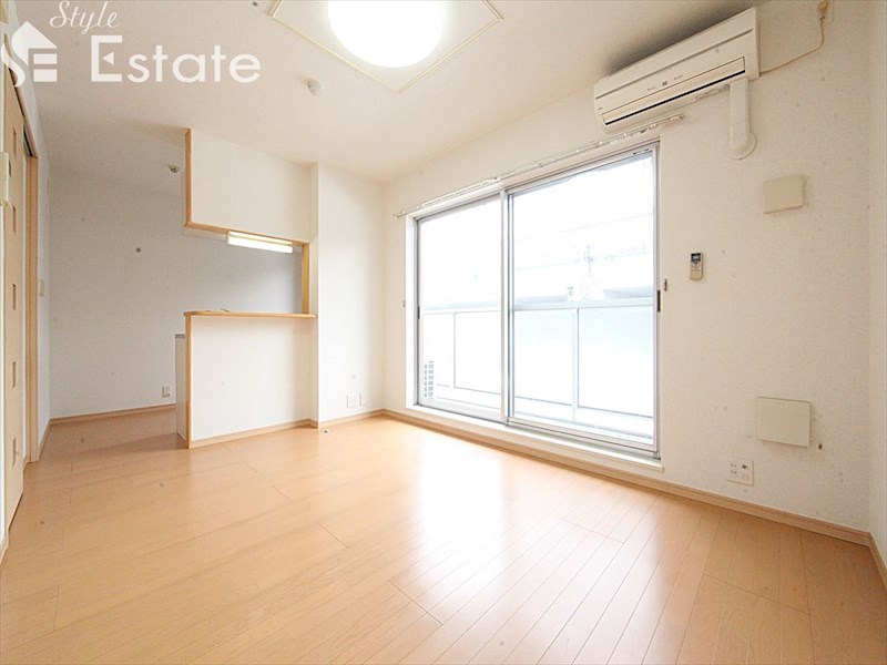 居室・リビング　内装