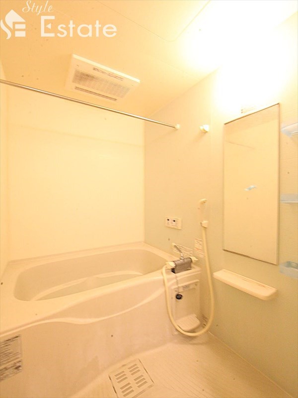 バス・シャワールーム　バスルーム