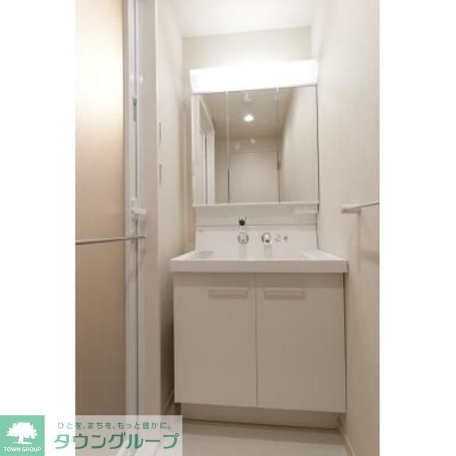 洗面設備　※写真は同タイプ住戸です。