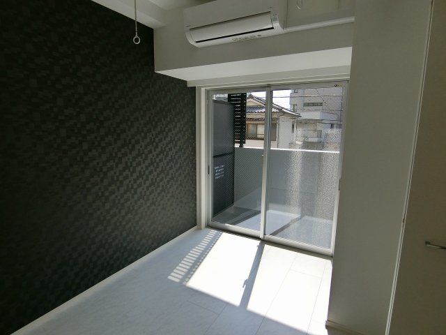 居室・リビング　別号室参考写真