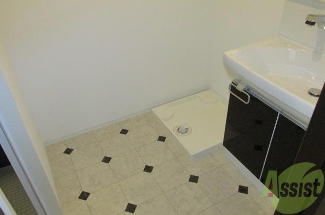 その他設備　室内洗濯パン付き。