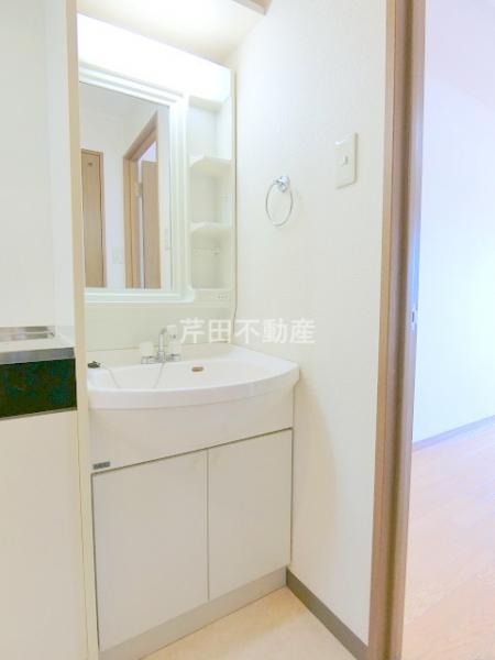 洗面設備　写真は別のお部屋のイメージです。現況優先