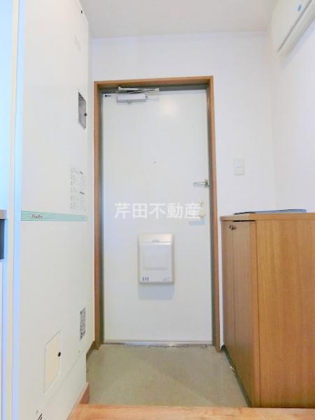 玄関　写真は別のお部屋のイメージです。現況優先