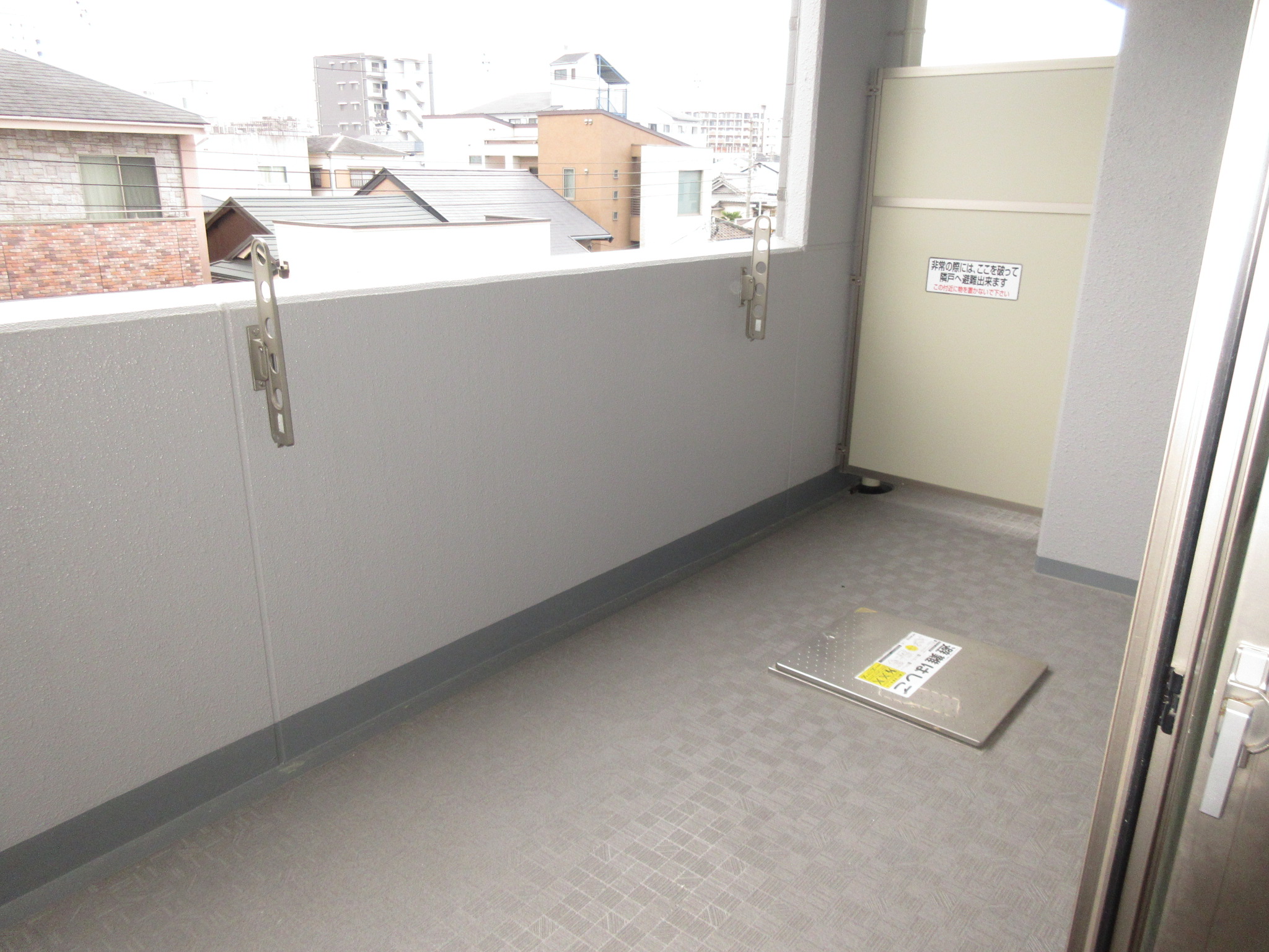 バルコニー　バルコニー