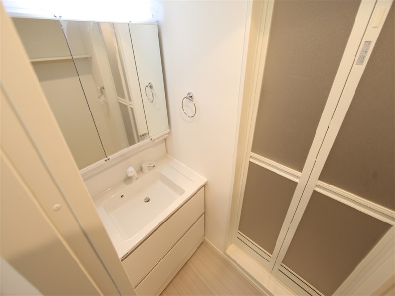 洗面設備　独立洗面台　シャンプードレッサー付