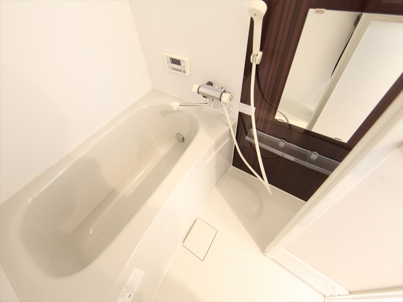 バス・シャワールーム　バスルーム　追い炊き機能付