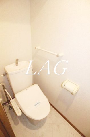 トイレ　トイレ（同仕様）です。