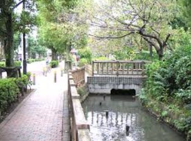 公園　五反野親水緑道（公園）まで423m