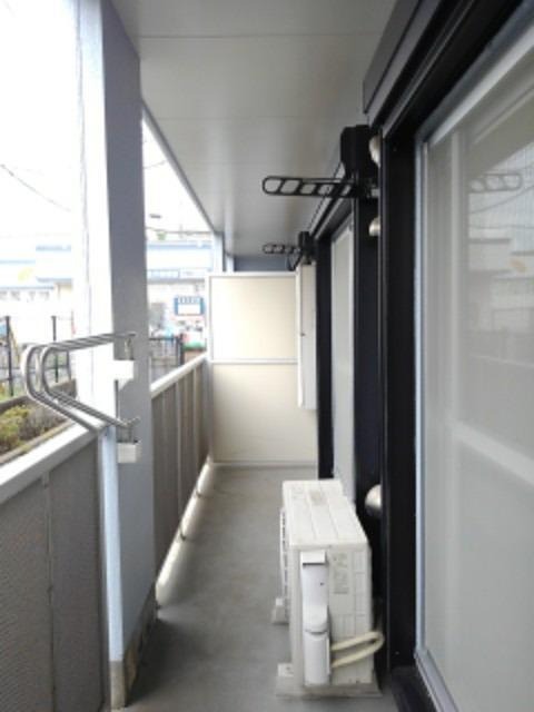 バルコニー　南向きで日当たり良好です。