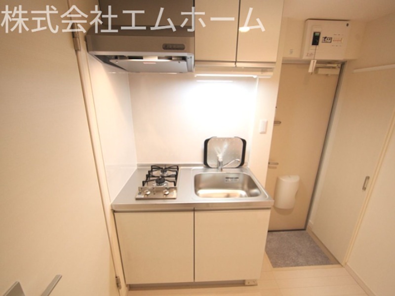 キッチン　システムキッチン（ガス2口）冷蔵庫・レンジ等ご用意できます