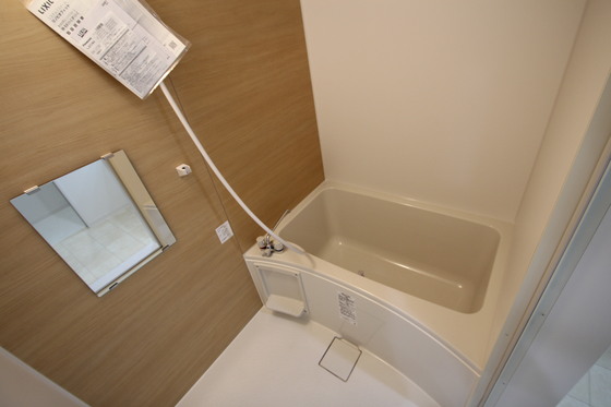 バス・シャワールーム　※別部屋の写真です