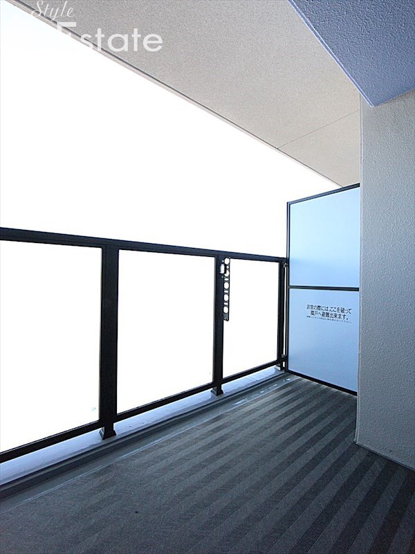 バルコニー　バルコニー