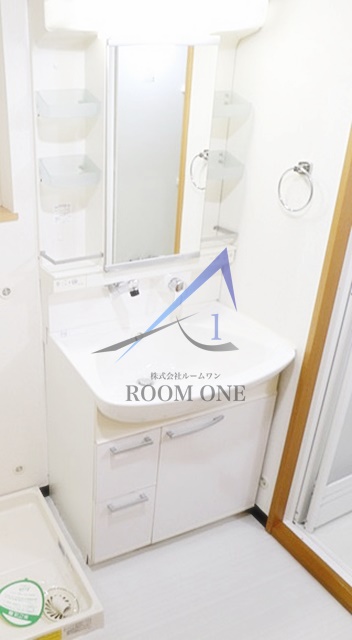 洗面設備　洗面台です。