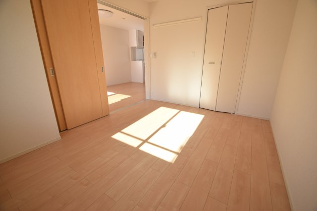 その他部屋・スペース　落ち着いて過ごせるお部屋なので、寝室にいかがでしょうか